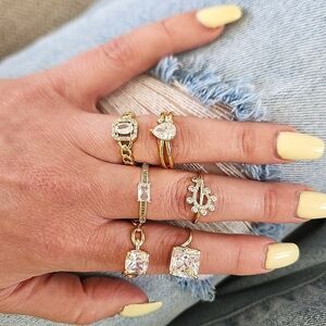 NWOT Pretty Bird Set Of 12 Rings